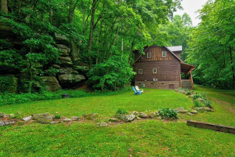 Interior 4, Beech Creek Cabin, Watauga