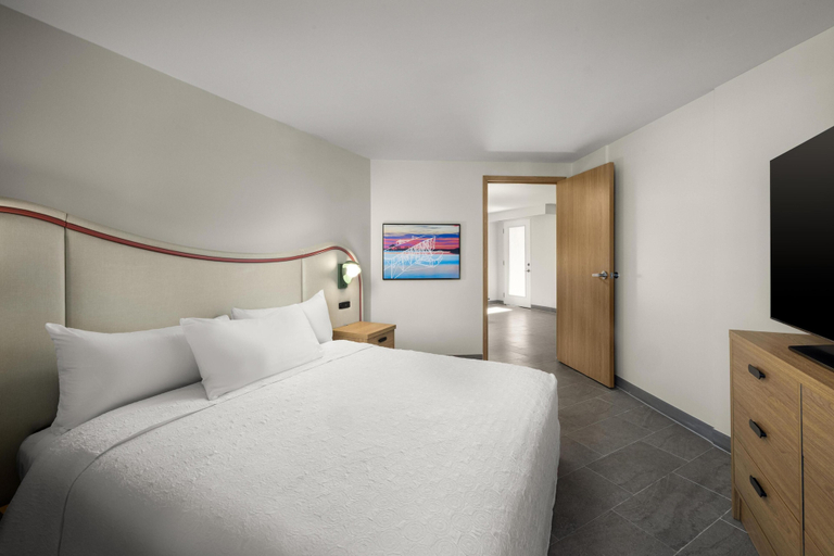 Bedroom 3, Home2 Suites by Hilton Outer Banks Kill Devil Hills, Dare