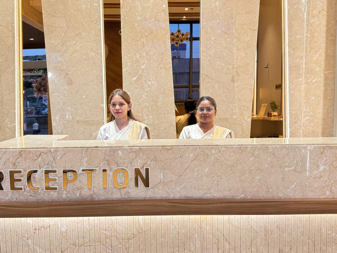 Lobby, The SRM Crystal, Kanpur Nagar