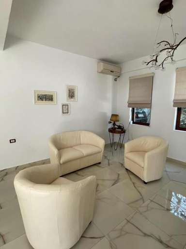 Others 5, Xho's Forest Guest House, Beratit