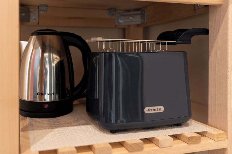 Coffee and/or coffee maker, ReRent Rooms - 81 MANZONI GUESTHOUSE, Roma
