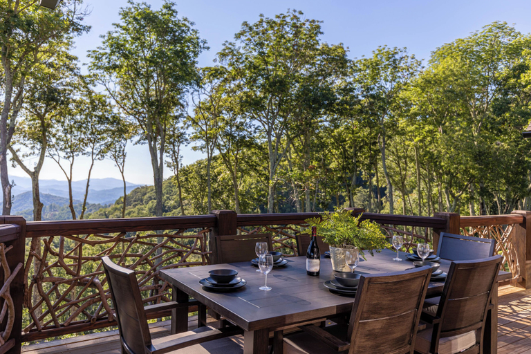 Interior 3, Almost Heaven at Eagles Nest, Avery