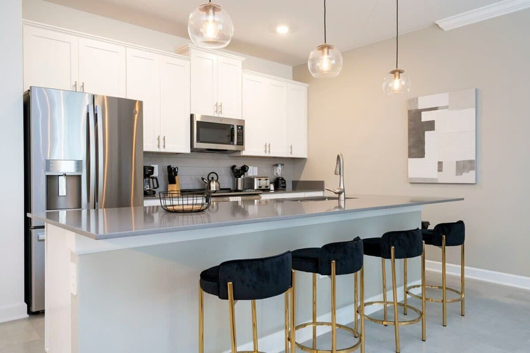 Private kitchen 4, Family-friendly Townhouse With Resort Pool Access, Osceola