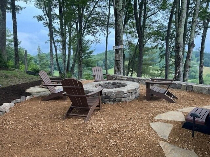 Interior 3, Evergreen at Eagles Nest, Avery