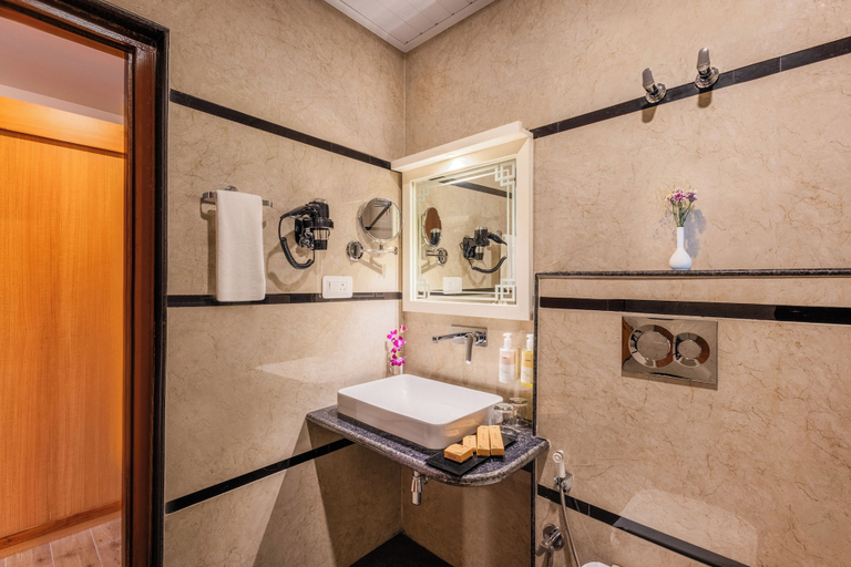Bathroom 5, Effotel by Sayaji Gangtok, East Sikkim
