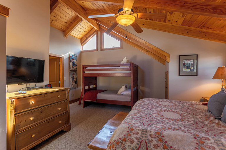 Interior 3, B Rock Ridge at Echota - Townhome With Private hot tub, Watauga