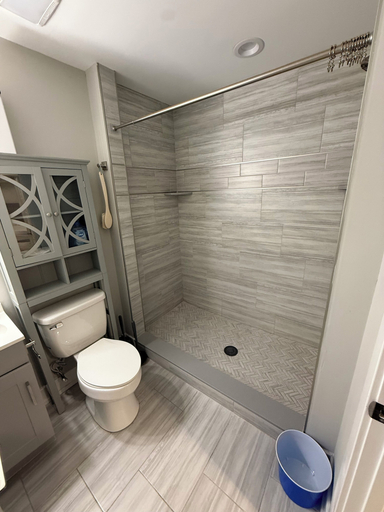 Bathroom 5, South Philly Terrace, Philadelphia