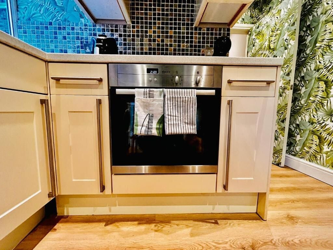Private kitchen 5, Rest Boutique Willesden, London