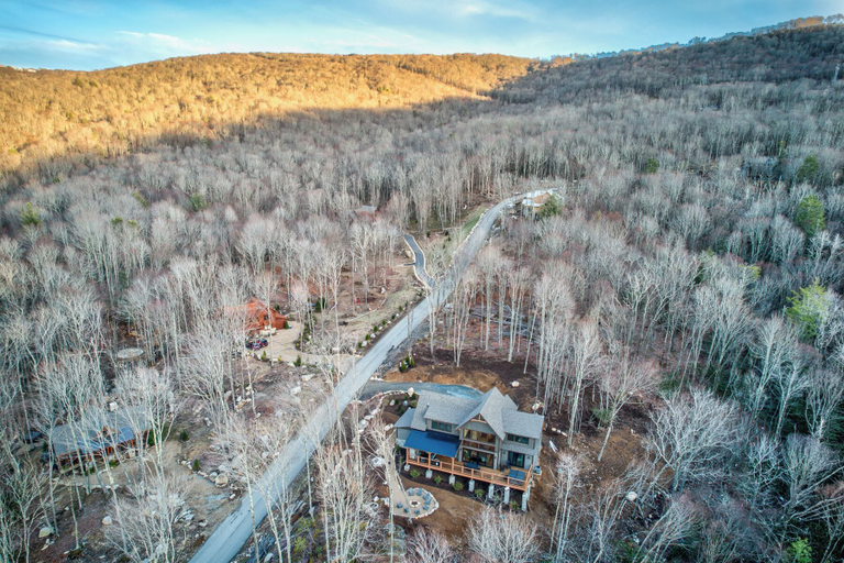 Interior 4, It Was All a Dream at Eagles Nest, Avery
