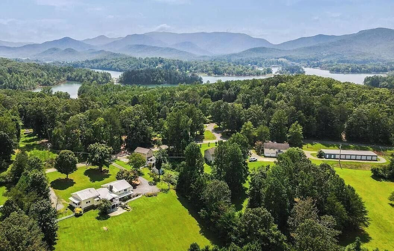 Exterior 4, Mountain Forest Manor, Towns