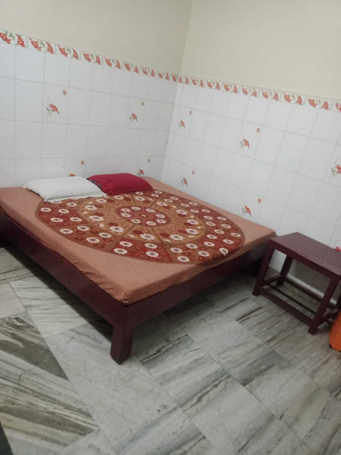 Room 5, MN Guest House, Chennai