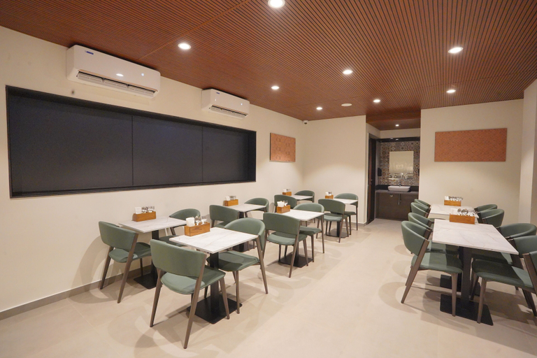 Dining 2, Hotel Jubilee Park Hitech city, Hyderabad