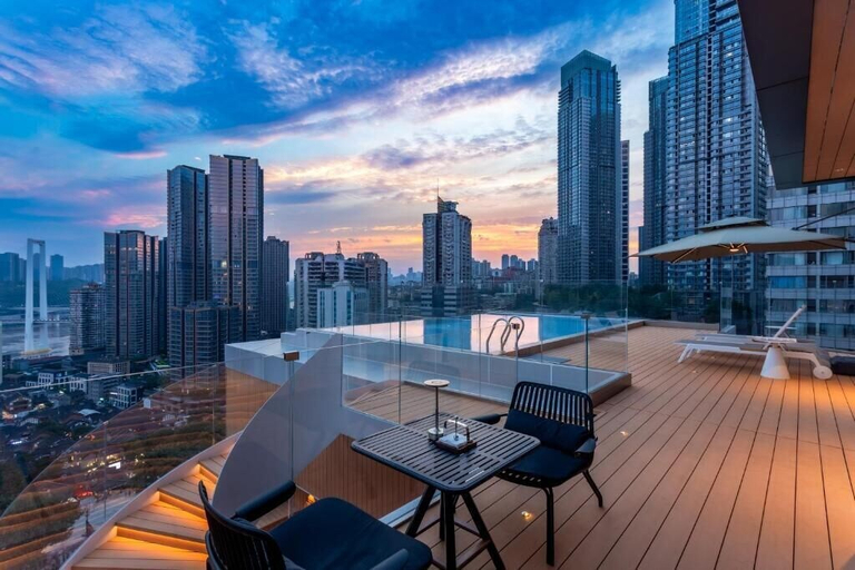 Outdoor dining, IntercityHotel Chongqing Jiefangbei Pedestrian Street, Chongqing