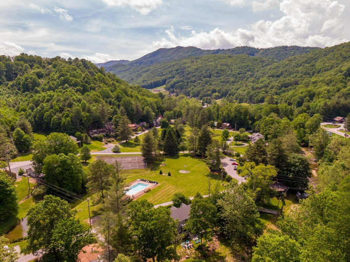 Interior 5, Riverwood at Mill Ridge, Watauga