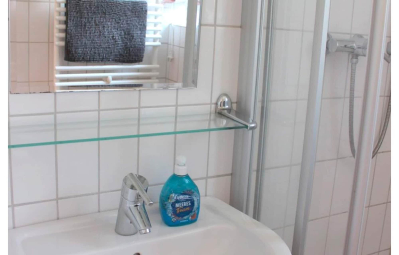 Bathroom, Reetdachhaus in Burhave, Wesermarsch