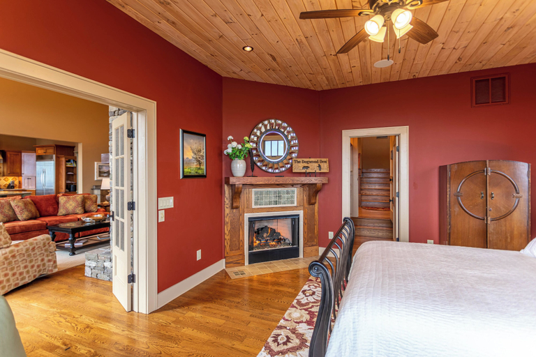 Interior 4, Skytop Retreat, Avery