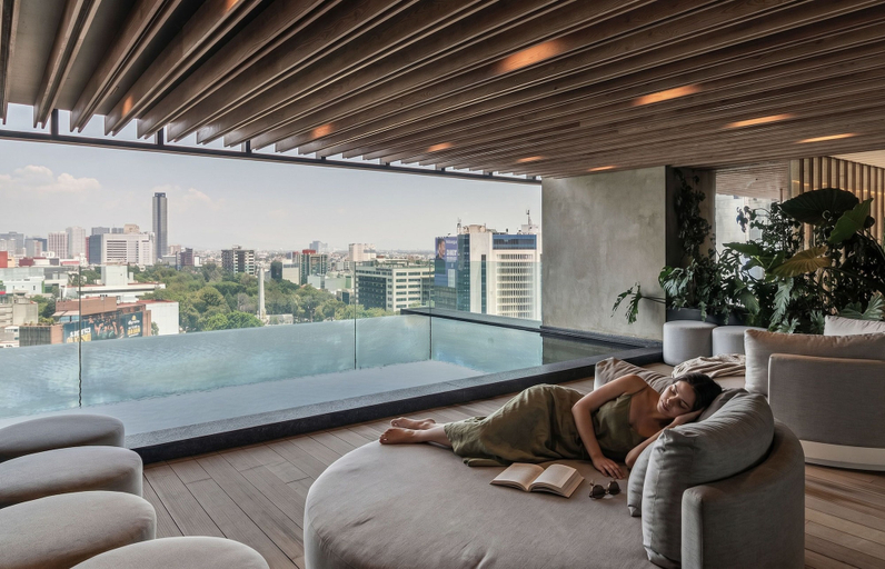 Pool, University Tower Kukun Apartments, Mexico City