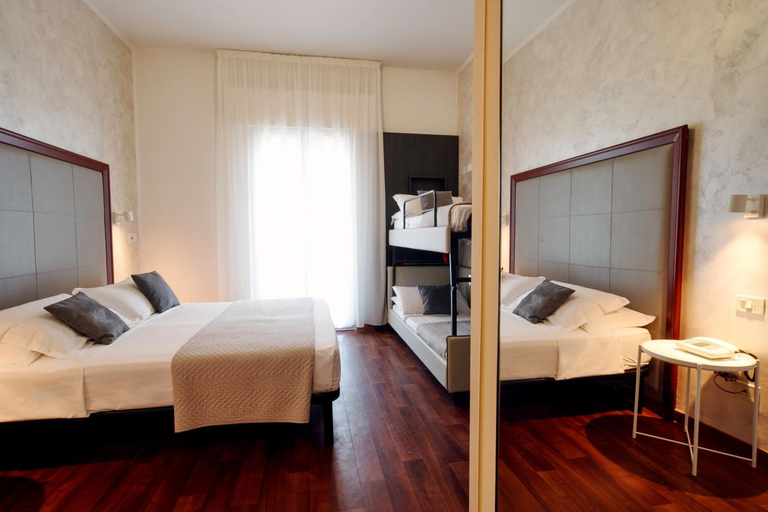 Bedroom 3, Hotel Imperiale, Rimini