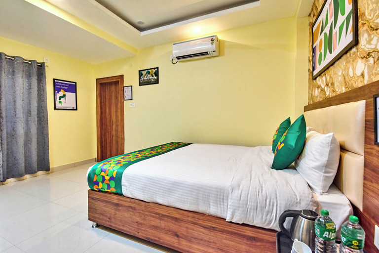 Room 2, Treebo Babu Shivaansh Residency, Ranchi
