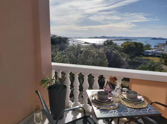 Balcony 2, Villa Meeresblick, Pakoštane