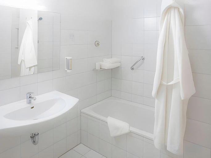Bathroom 5, Elan Hotel, Limburg-Weilburg