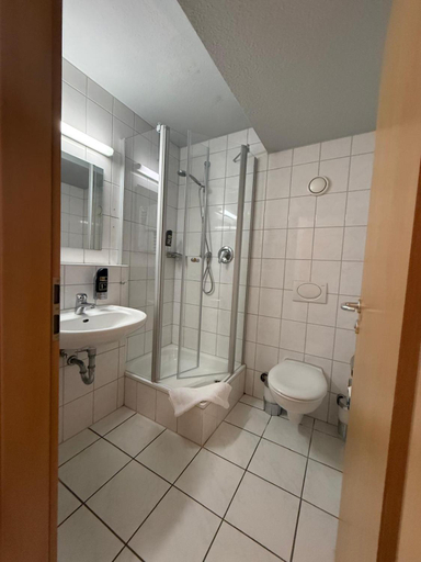 Bathroom 4, Central Hotel Winnenden, Rems-Murr-Kreis
