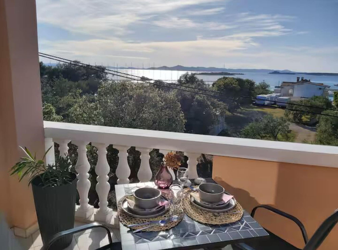Balcony 4, Villa Meeresblick, Pakoštane