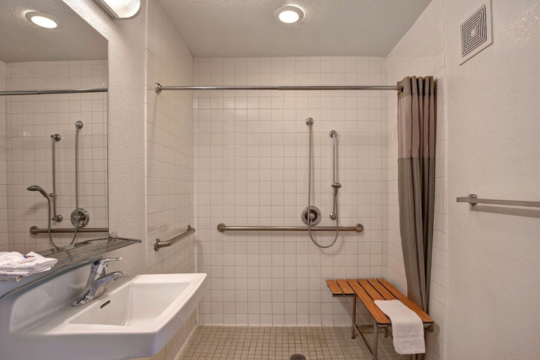 Bathroom 4, Vagabond Inn Monterey, Monterey