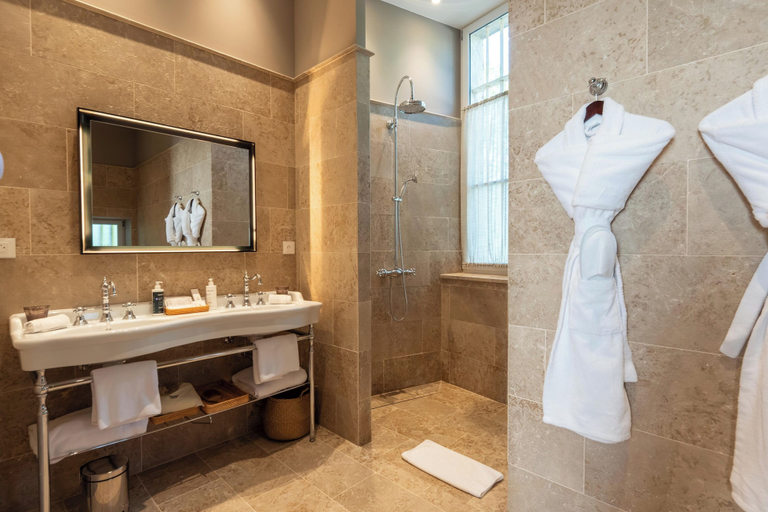 Bathroom 5, Château Sainte Sabine, Côte-d'Or