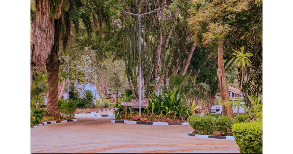 5, Outspan Hotel, Ndaragwa