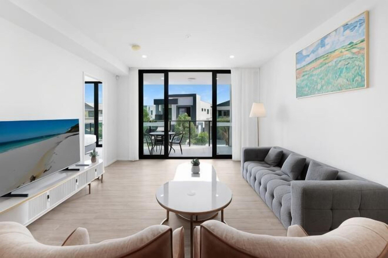 Others 5, The Residences at the Peninsula, Gold Coast