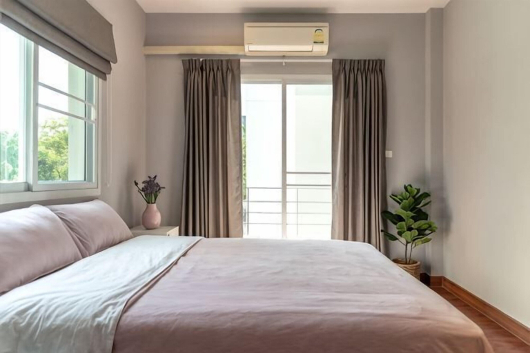 Room 3, Our home@ BTS NANA, Khlong Toey