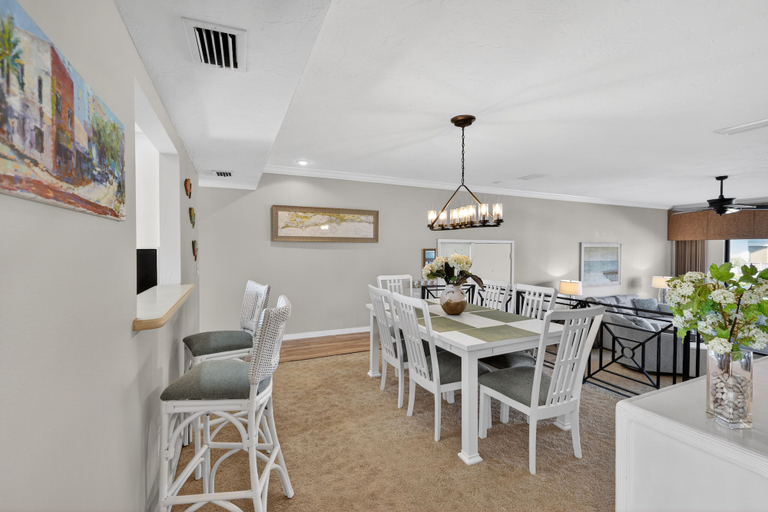 Food & Drinks, Coastal Lakehouse Condo on Siesta Key Public Beach, Sarasota