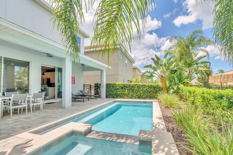 Others 1, Your Own Tropical Oasis! 6 mi to Disney!, Osceola