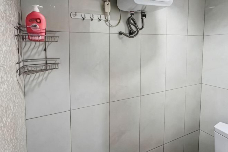 Room 3, MODERn Trivium Apt 1BR w/ Wi-Fi, Pool & Gym, Cikarang