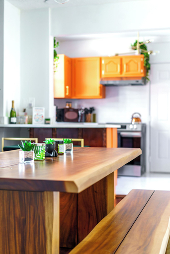 Dining room 3, Jungle House Boutique Suites – Short North & Convention Center, Franklin