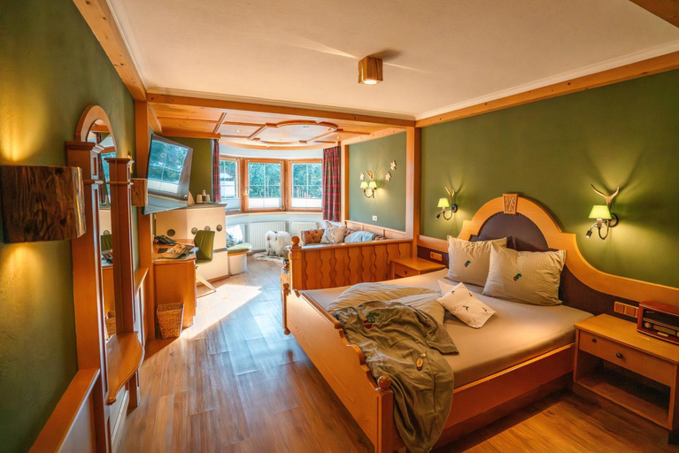 Bedroom, Hotel "Zum Ritter", Reutte