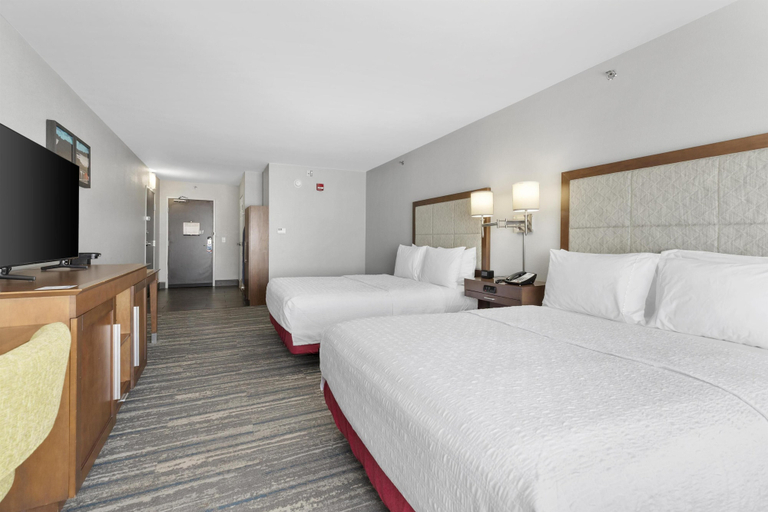Bedroom 3, Hampton Inn Salem, VA, Roanoke