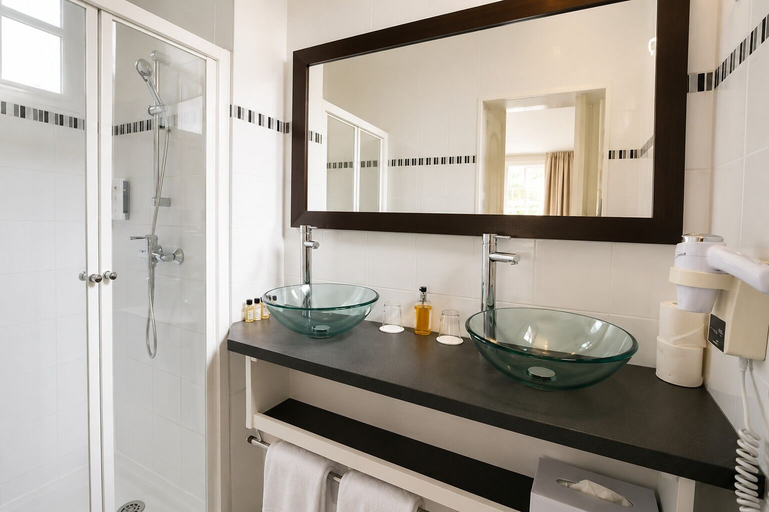 Bathroom 4, Hôtel Villa Flornoy Pornichet Baie de la Baule, Loire-Atlantique