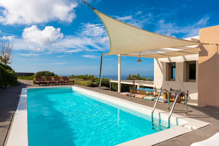 Sport & Beauty 2, 270 Oias View, South Aegean