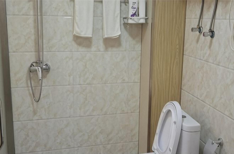 Bathroom 5, Mogan Mountain Yaonanwu Manor, Huzhou