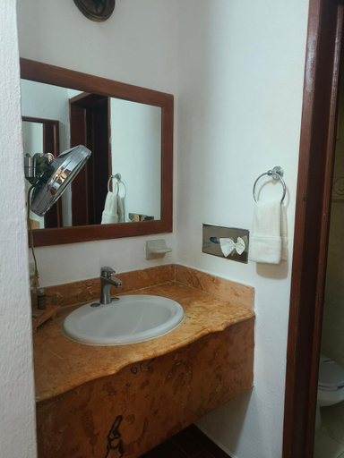 Bathroom 5, Ecotel Quinta Regia, Valladolid