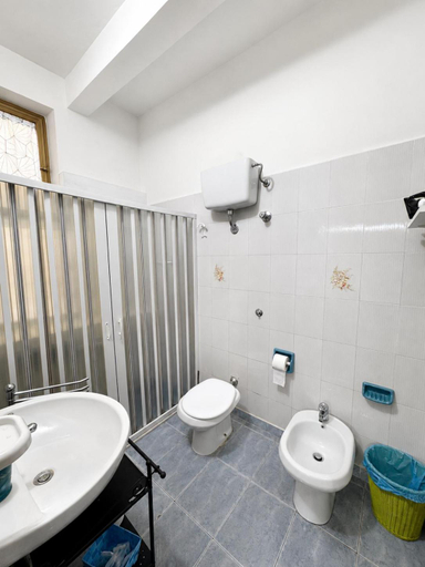 Bathroom 2, B&B A Vinedda, Reggio Di Calabria