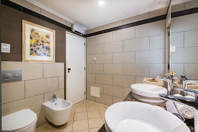 Bathroom 4, Villa Alice, Albufeira