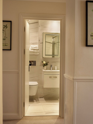 Bathroom 4, Collingham Serviced Apartments, London