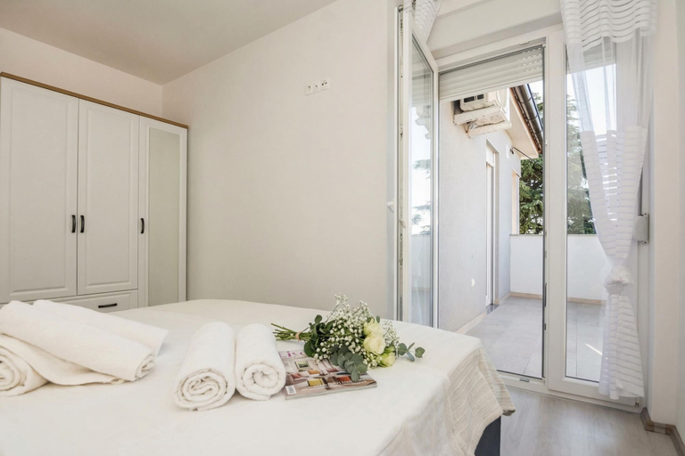 Others 1, Pool & Garden Apartment Bakija 2, Pakoštane