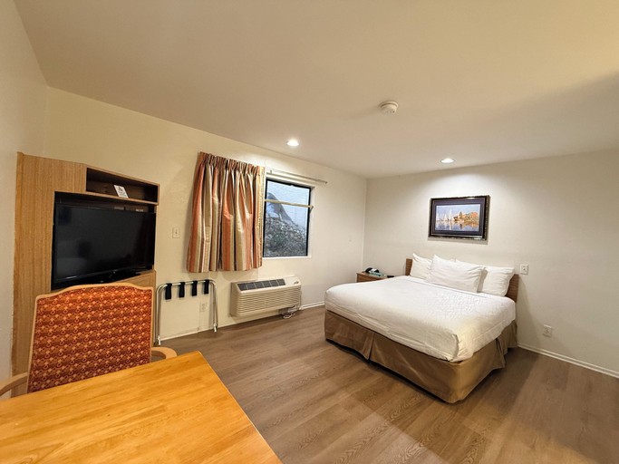 Bedroom 3, Jolly Roger Hotel, Los Angeles