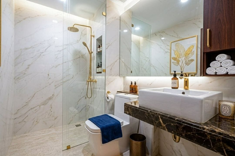 Bathroom 4, Tisha Hotel, Bang Sao Thong
