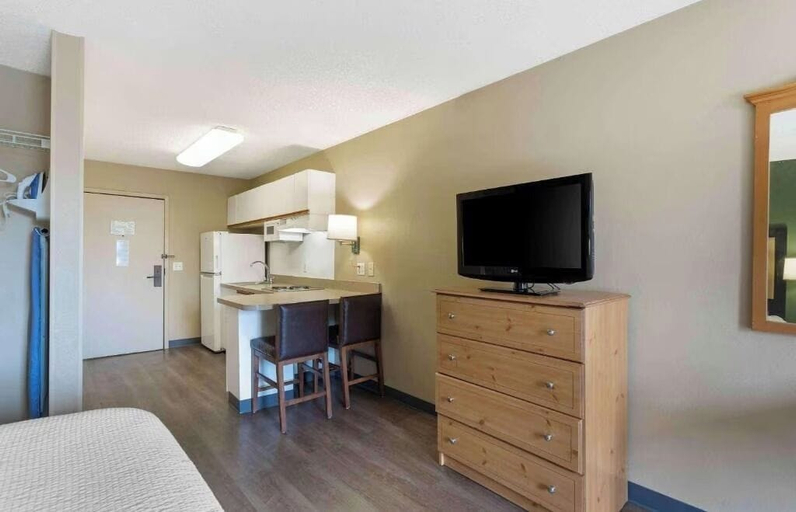 Bedroom 3, Studio 6 Extended Stay Memphis Airport TN, Shelby