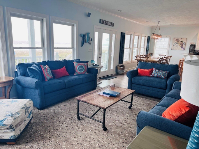 Living area 4, Sunny Times 4 Bedroom Home by RedAwning, Brunswick